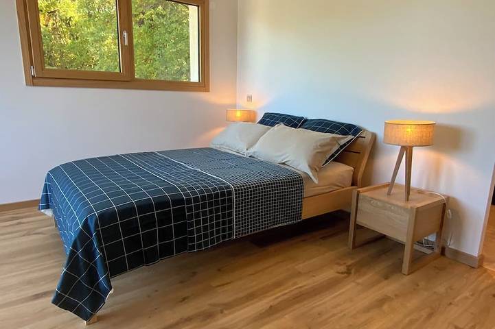 Location de vacances pour 10 personnes, avec jardin ainsi que jacuzzi et balcon à Veigy-Foncenex - 4