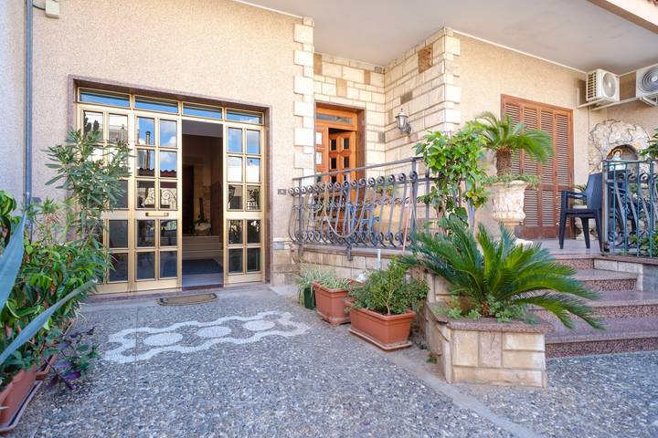 Pet-friendly holiday home "Villa Chanel" with pool and terraces in Monteroni di Lecce, Lecce Province