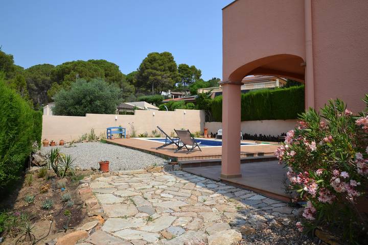 Casa rural para 6 personas, con jardín además de balcón y vistas en Torroella de Montgrí - 4