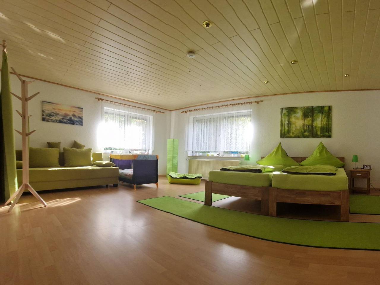 Ganze Ferienwohnung, Ferienwohnung Zum Findling - Appartement/Fewo, Dusche und Wc, 1 Schlafrau in Osburg, Landkreis Trier-Saarburg