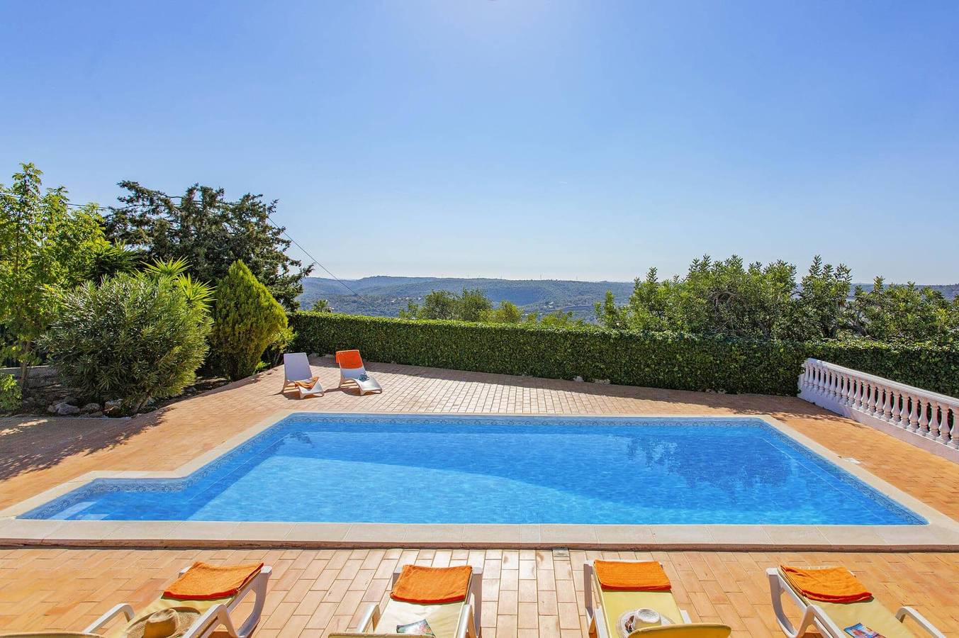 Villa para 6 pessoas com jardim in Paderne, Distrito de Faro