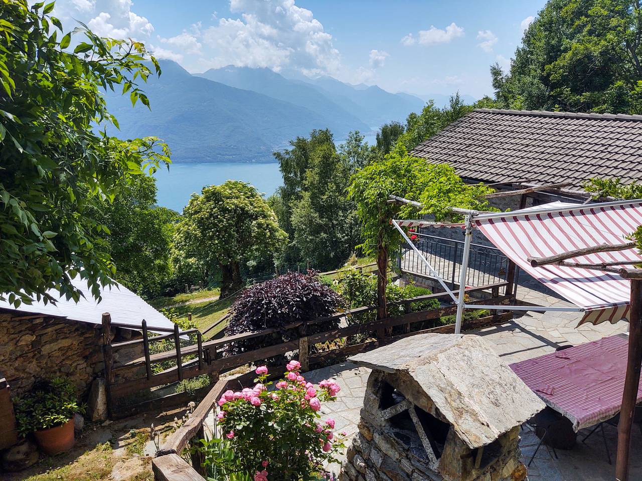 Entire apartment, Baita dei Nonni in Comune di Peglio, Lake Como