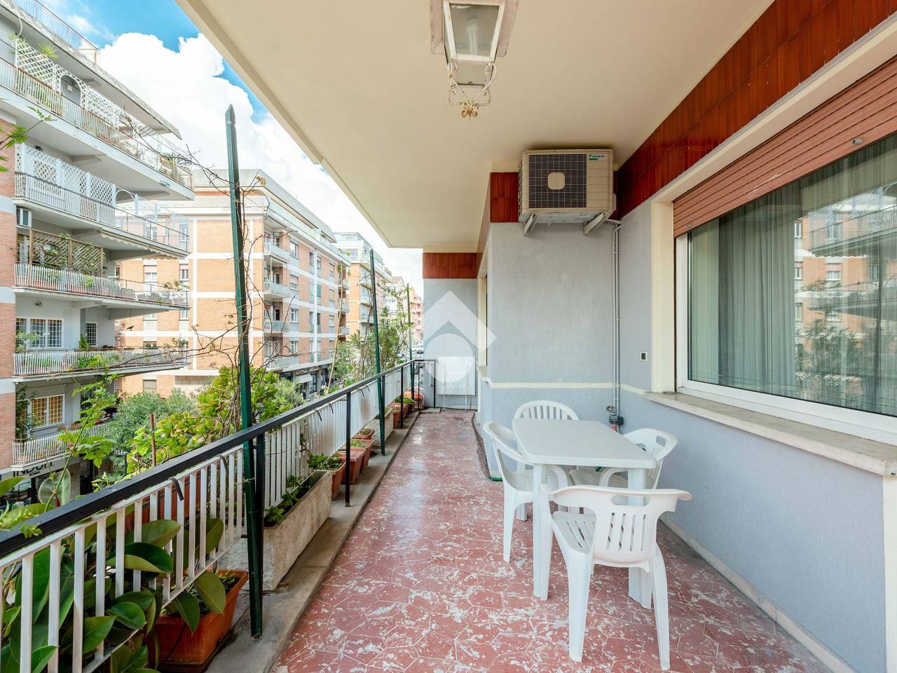 Entire apartment, Mit Terrasse in Rome, Via Francigena
