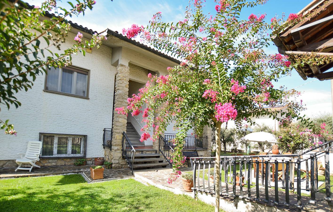 Acogedor apartamento con jardín y aparcamiento | Cerca de Tavola Calda Z3 in Pistoya, Provincia de Pistoia