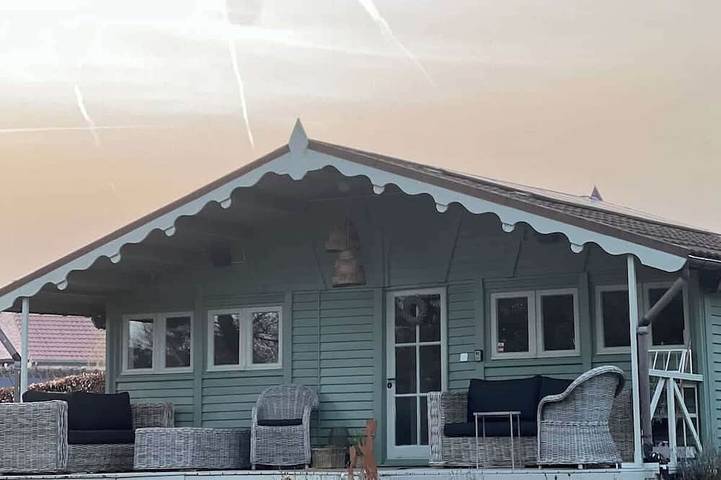 Gîte pour 4 personnes, avec balcon et jardin à Incourt
