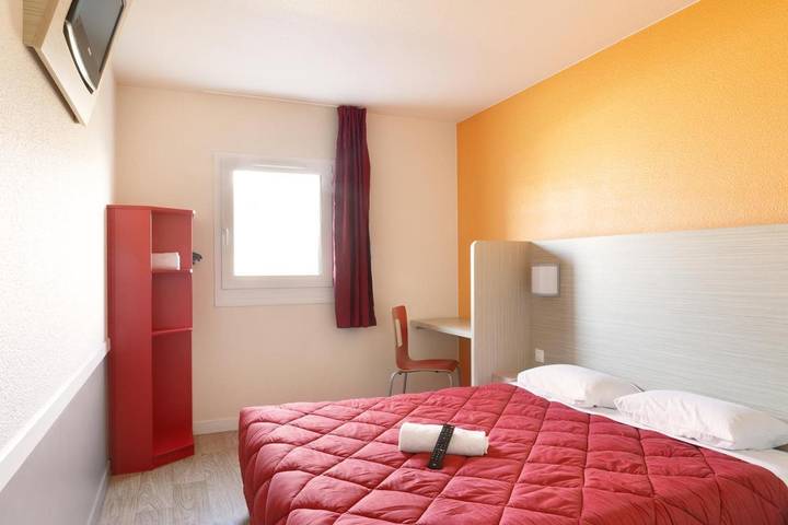 Hôtel pour 4 personnes, avec Terrasse et Jardin à Feignies