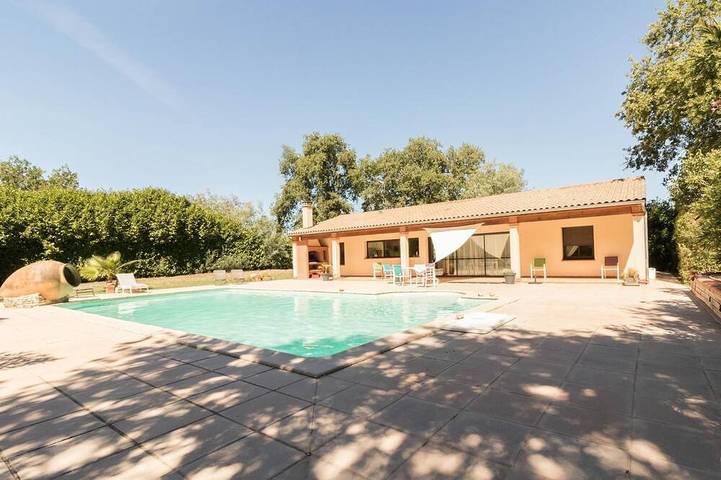 Location de vacances pour 6 personnes, avec Terrasse et Jardin dans Esperce