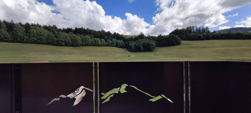 Location de vacances pour 2 personnes, avec piscine et vue ainsi que terrasse et sauna à Les Hôpitaux-Neufs - 2