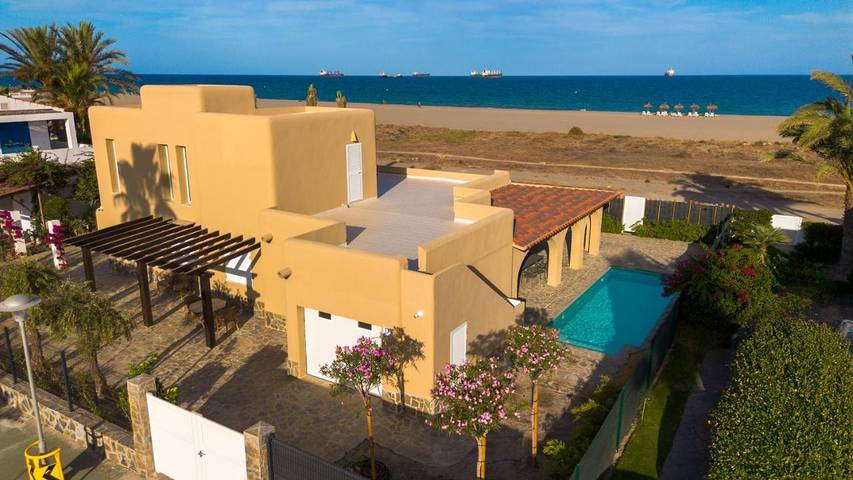 Villa voor 8 personen, met tuin en zwembad in Vera