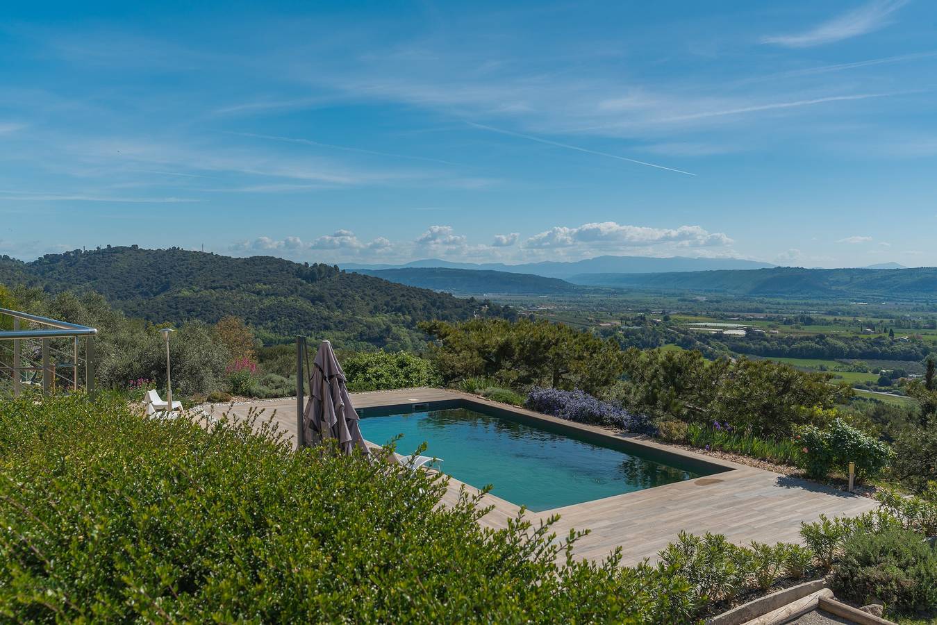 Luxusvilla – Panoramablick mit Bergsicht, Wlan und Klimaanlage in Volx, Regionaler Naturpark Luberon