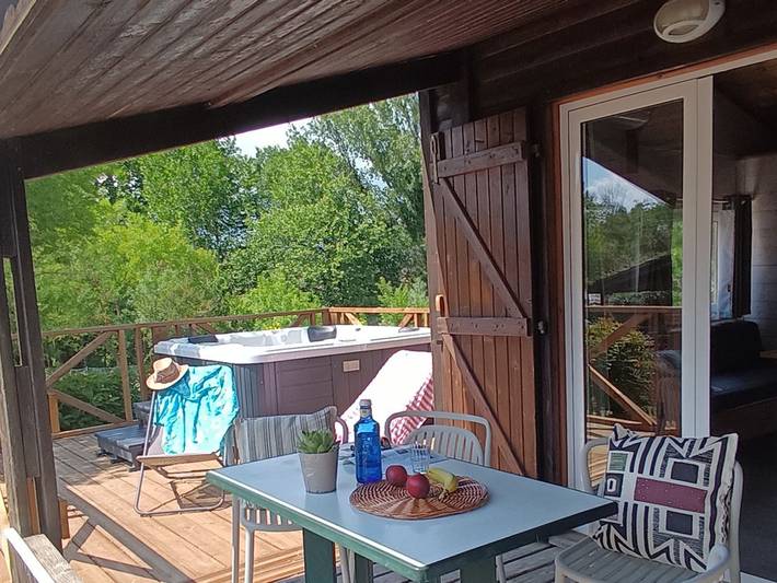 Gîte pour 4 personnes, avec piscine et terrasse à Villegly - 2