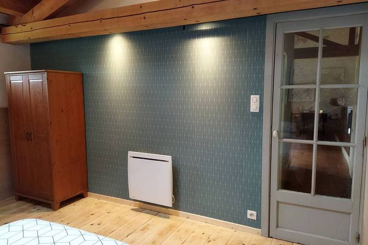 Gîte authentique avec piscine, proche nature et activités, rénové et confortable, jusqu'à 6 pers. in Chaix, Fontenay-le-Comte