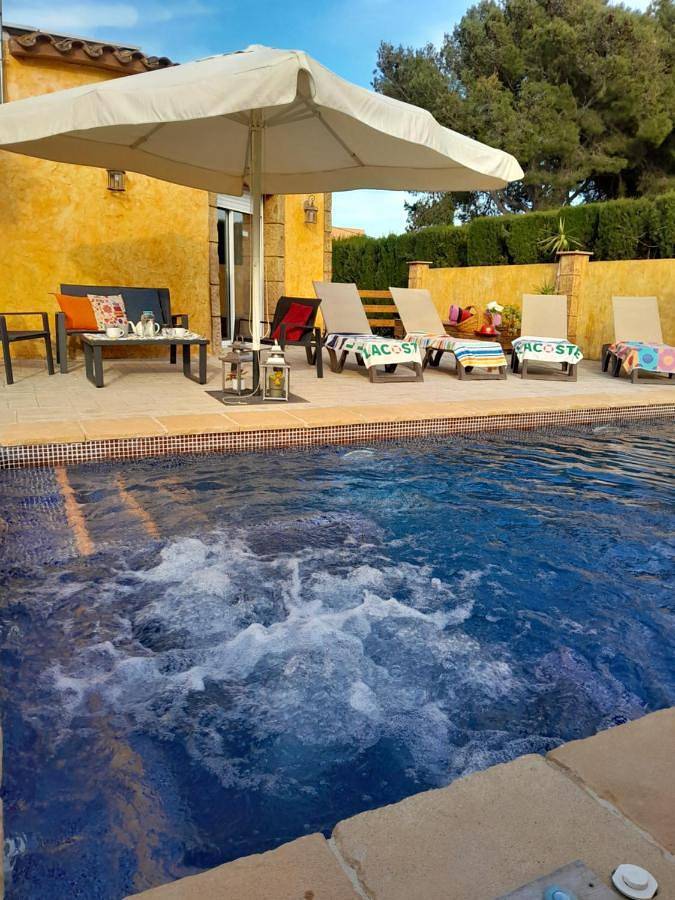 Villa Ibiza in Miami Platja, Mont-roig del Camp
