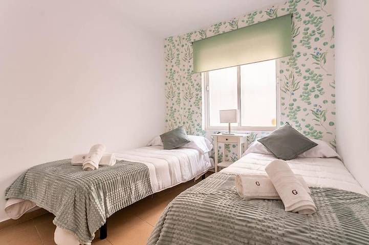 Entire apartment, Goyeneta in Casco Antiguo, Sevilla