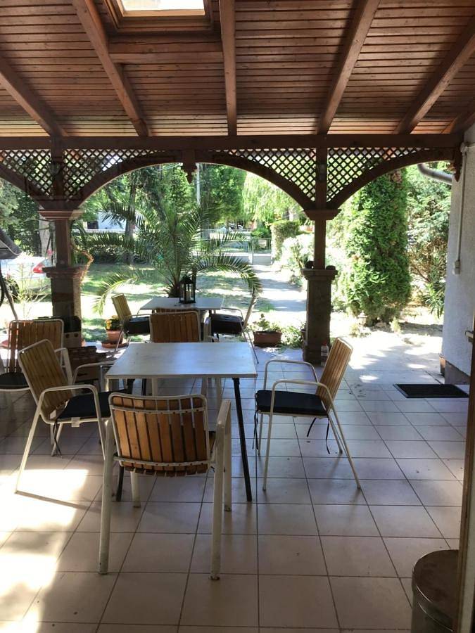 Alojamiento y desayuno para 2 personas, con jardín - 1
