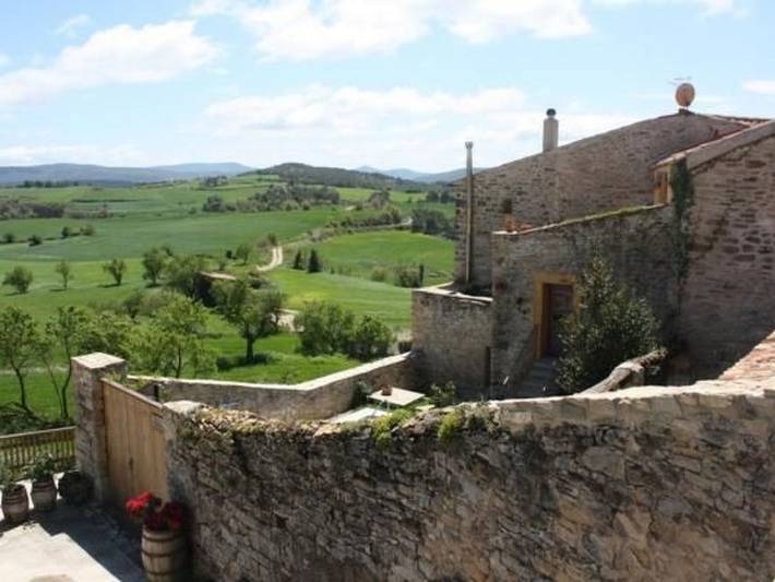 Casa rural para 12 personas, con piscina además de jardín y balcón en Conca de Barberà