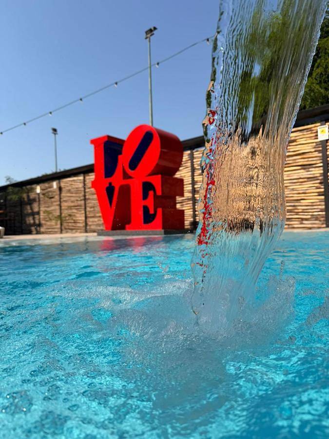 Appartamento per 2 persone, con Balcone e Terrazza nonché Giardino e Piscina a Volla