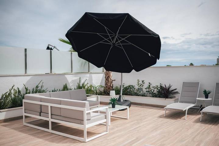 Villa pour 8 personnes, avec bassin pour enfant et piscine ainsi que vue et balcon à Torrevieja - 2