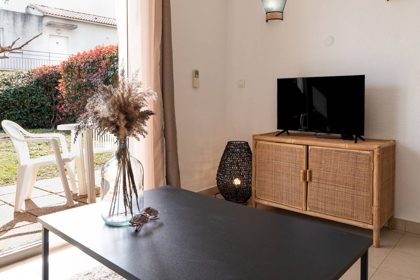 Apartamento entero, Apartamento 'Chez Lena' a 100 m del mar, piscina compartida, Wi-Fi y aire acondicionado in Poggio-Mezzana, Región de Corte