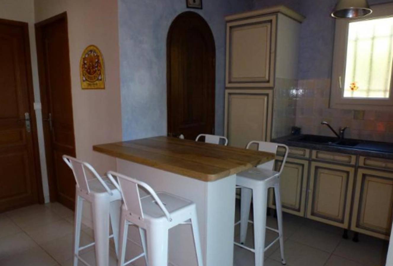 Encantadora casa con piscina en Saint-Hippolyte-le-Graveyron 46 m²! in Saint-Hippolyte-le-Graveyron, Parque natural regional del Mont Ventoux