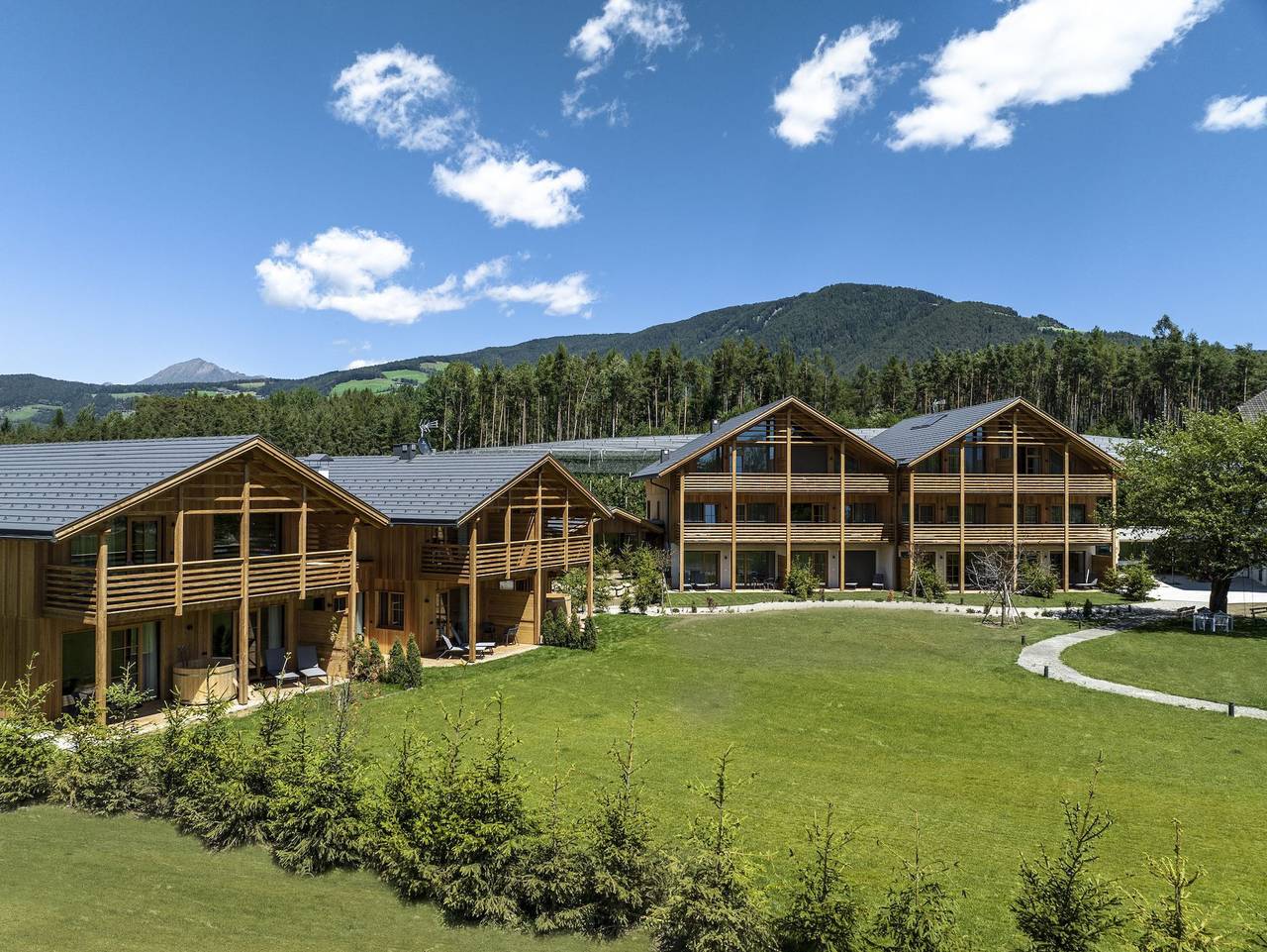 Ganze Ferienwohnung, Kessler's Mountain Lodge - Appartement Comfort Garten in Viums, Natz-Schabs