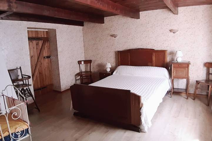 Gîte pour 5 personnes, avec terrasse et jardin à Fougerolles - 3