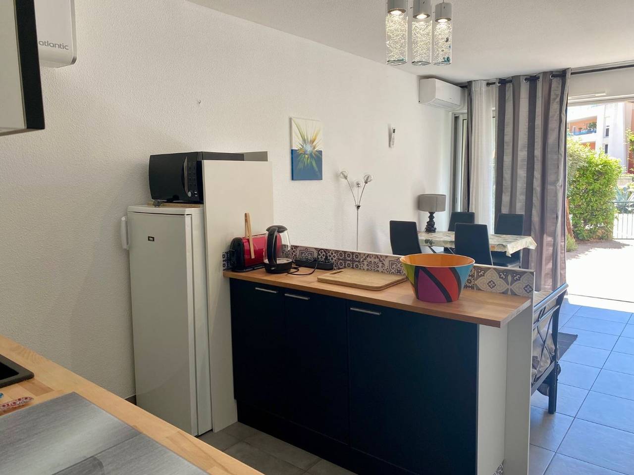 Studio entier, Studio cabine rénové à 250m de l'étang de Thau avec jardinet et parking privé in Mèze, Côte d'Améthyste
