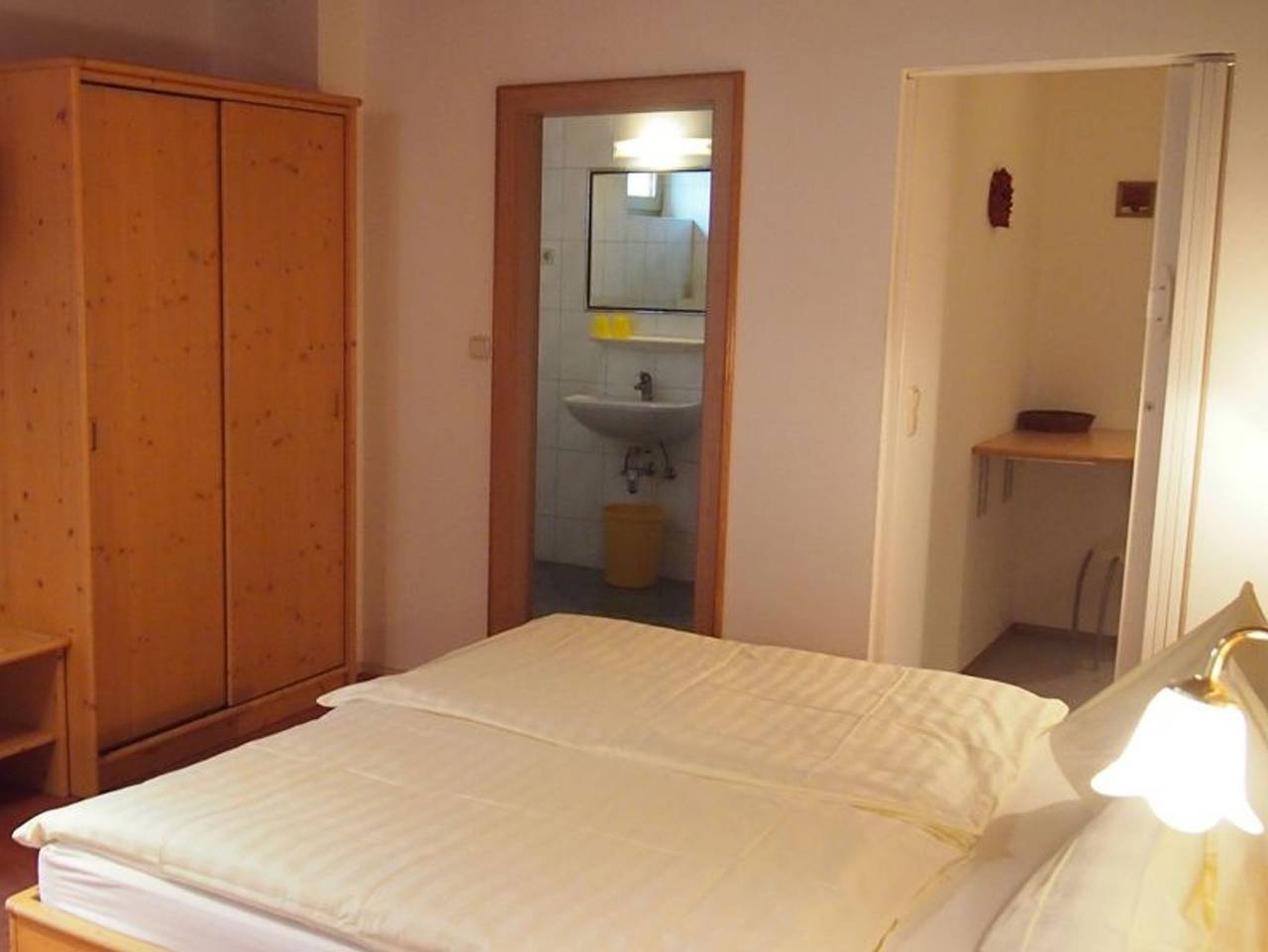 Pension Stallinger - 111 in Weyregg am Attersee, Traunviertel