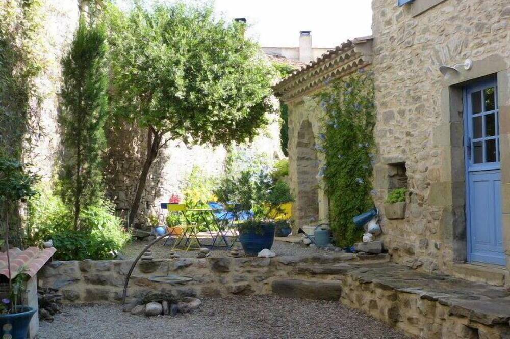 Cesseras Maison de village \"Le Portail Bleu\" in Cesseras, Région de Béziers