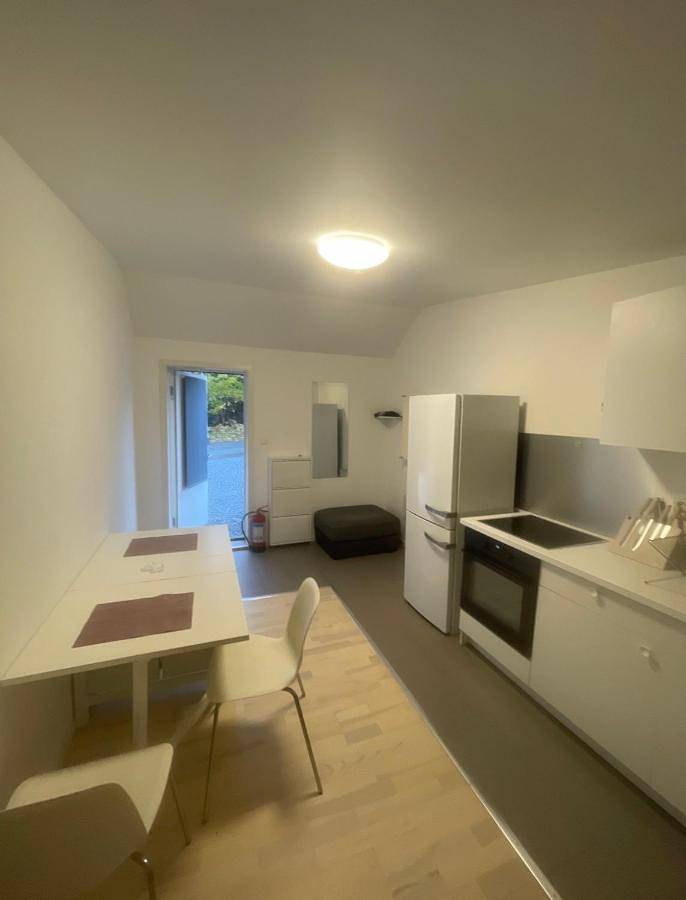 Gästehaus für 2 Personen, mit Pool und Garten sowie Whirlpool - 1