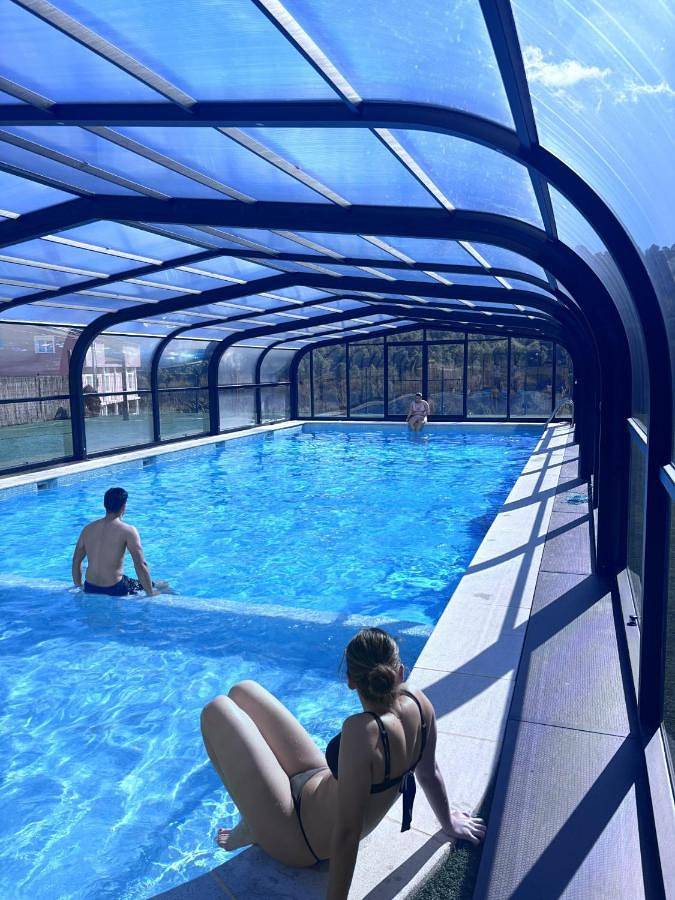 Apartamento para 12 personas, con piscina además de jardín y vistas, Familias con niños en Letur