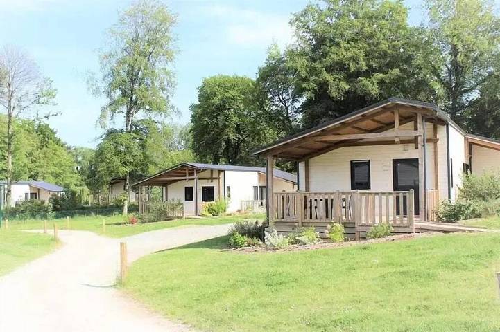 Gîte pour 8 personnes, avec Terrasse à Merdrignac