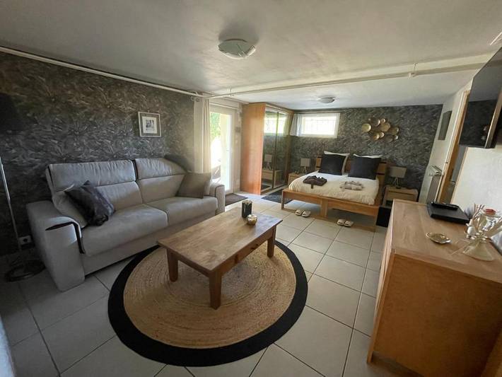 Gîte pour 7 personnes, avec sauna ainsi que vue et jardin à Chozeau