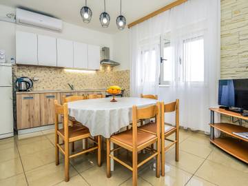 Ferienhaus für 6 Personen, mit Terrasse auf Pasman