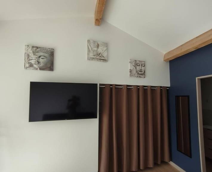 Location de vacances pour 2 personnes, avec terrasse et jardin, animaux acceptés à Milhaud - 3