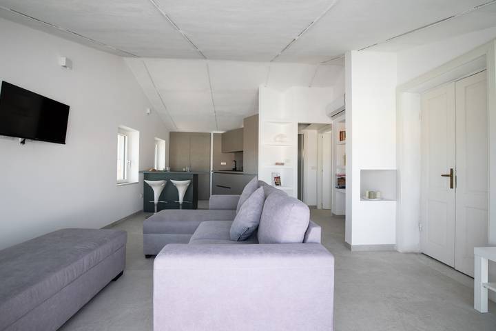 Appartamento intero, Romantic Apartment with Terrace by Wonderful Italy in Terranoa/Olbia, Olbia