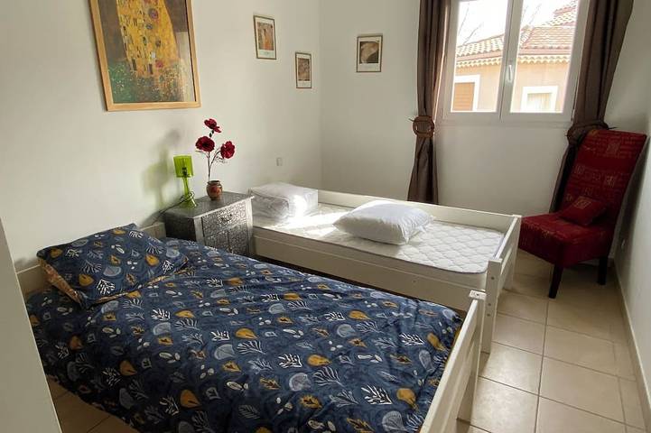 Location de vacances pour 6 personnes, avec terrasse et jardin, animaux acceptés à Lapalud - 4