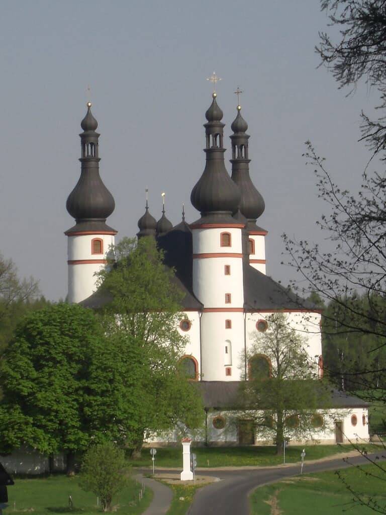 Pension Beer - Ferienwohnung 45 qm E (1) mit Du/Wc, Diele, 1 Schlafzimmer, Wohnküche, Balkon in Mahring, Baviera Oriental