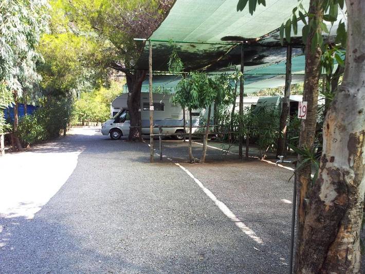 Camping für 5 Personen, mit Terrasse, mit Haustier in Kalabrien - 3