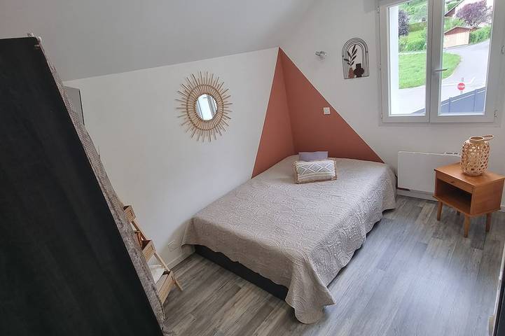 Location de vacances pour 6 personnes, avec jardin à Marlens - 4