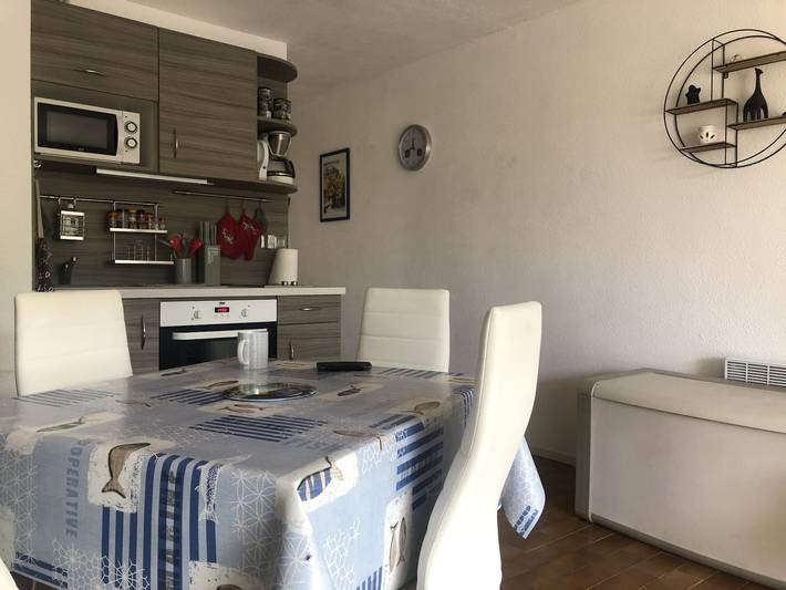 Gîte pour 4 personnes, avec piscine et terrasse, animaux acceptés dans Plage du pont tournant - 3