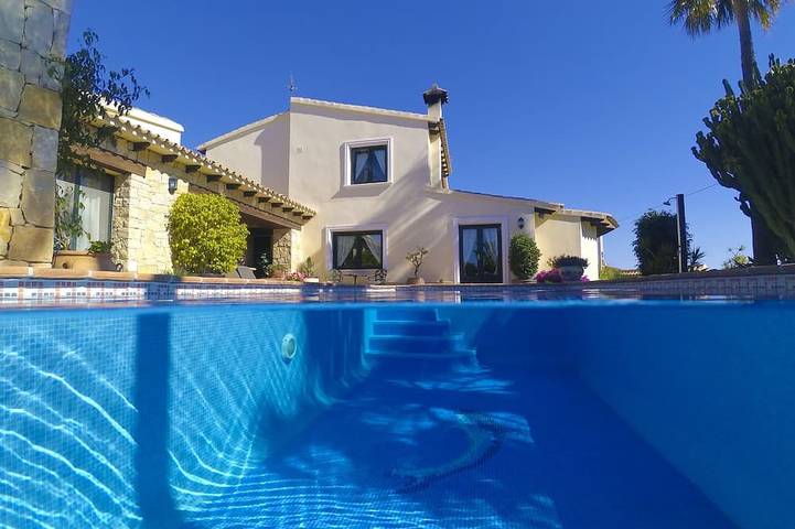 Villa für 10 Personen, mit Garten und Sauna - 1