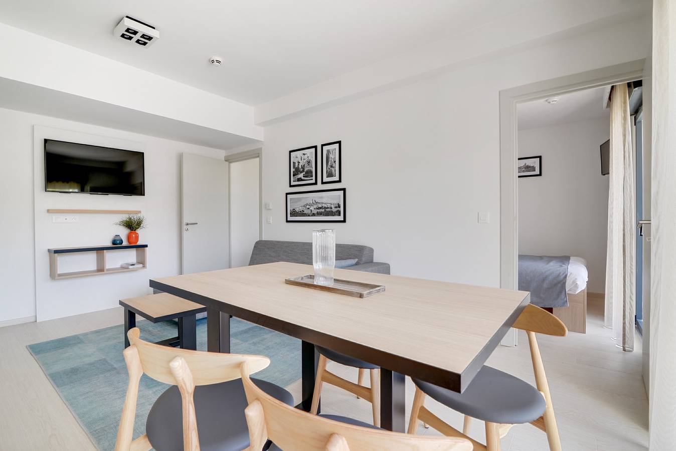 Apartamento entero, New deluxe suite for 4 people with 2 bedrooms - double bed and single beds in Vence (Alpes Marítimos), Region de Cannes