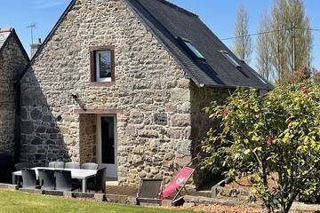 Gîte pour 6 personnes, avec jardin et terrasse à Camlez