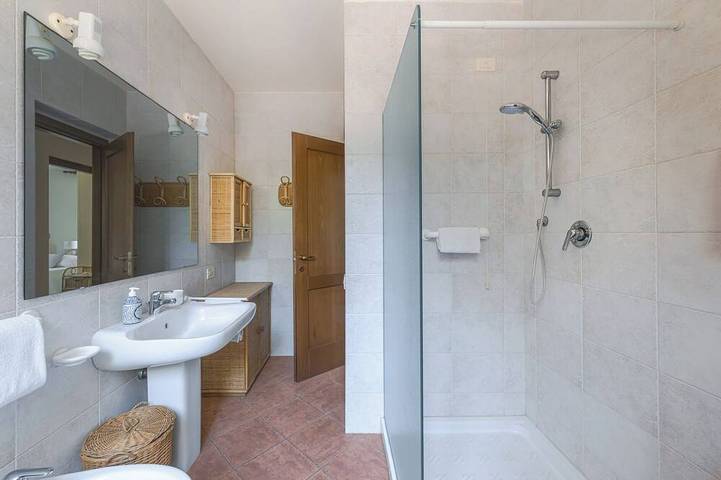 Entire apartment, Villa Lighea, Casa Tita with pool in Castiglioncello, Rosignano Marittimo
