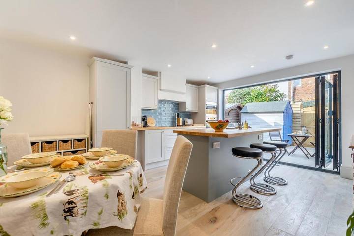 Log cabin for 4 people in Eastbourne