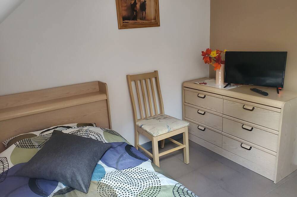Entirely just for you! Five rooms, away from the hustle and bustle of the city. in powiat krośnieński