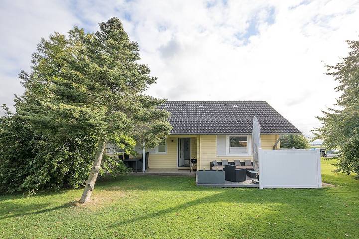Ferienhaus für 4 Personen, mit Terrasse und Garten in Almdorf