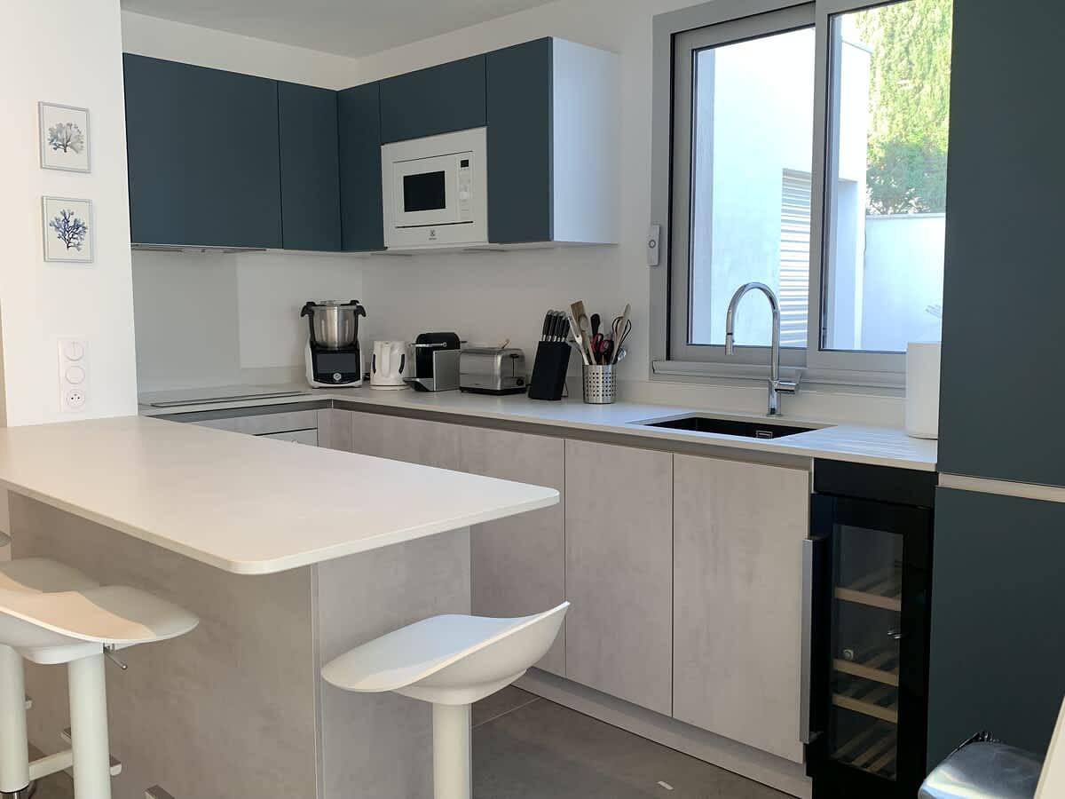 Entire apartment, Panoramic sea view/Swimming pool/Close to beach and town centre in Les Issambres, Roquebrune-sur-Argens