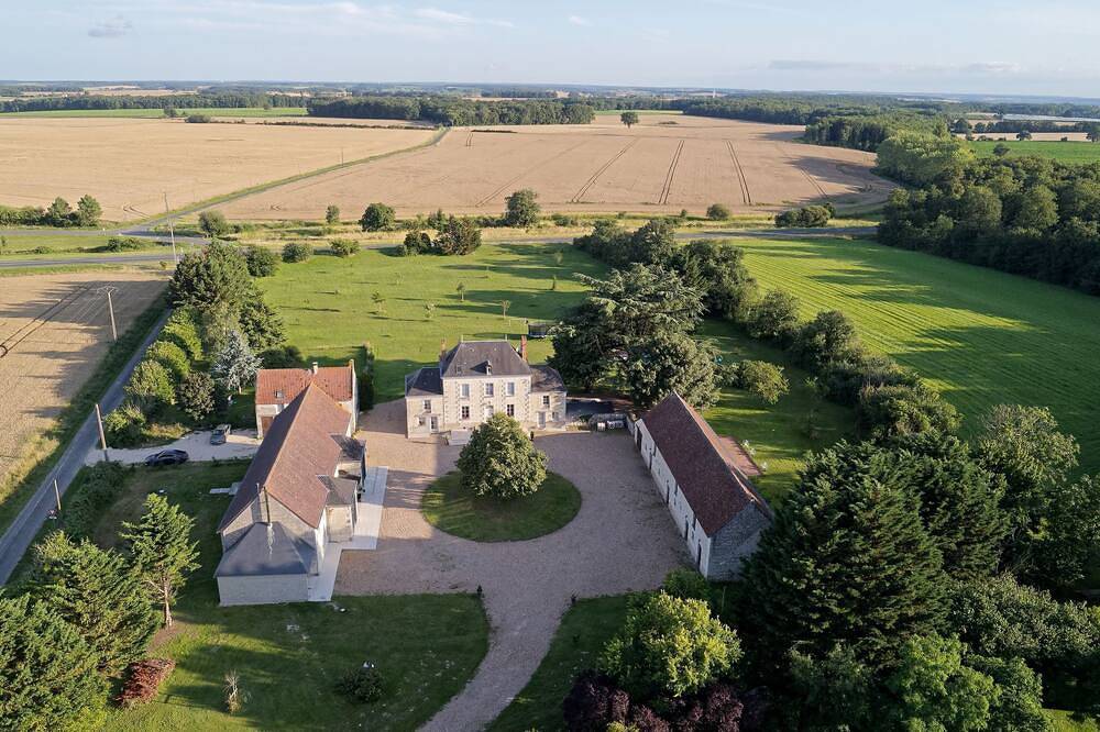 Domaine de La Retardière ****, heated swimming pool in Sepmes, Loches region